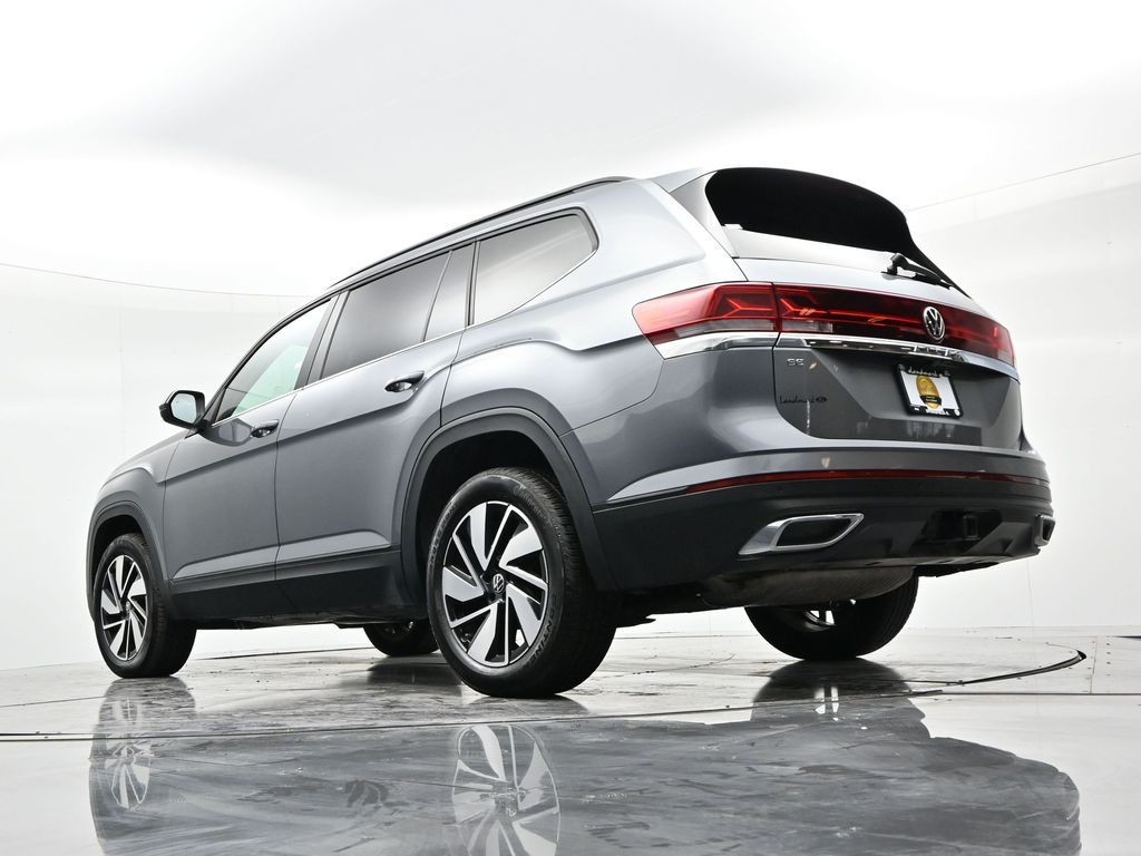 Volkswagen Atlas Vehicle Full-screen Gallery Image 21