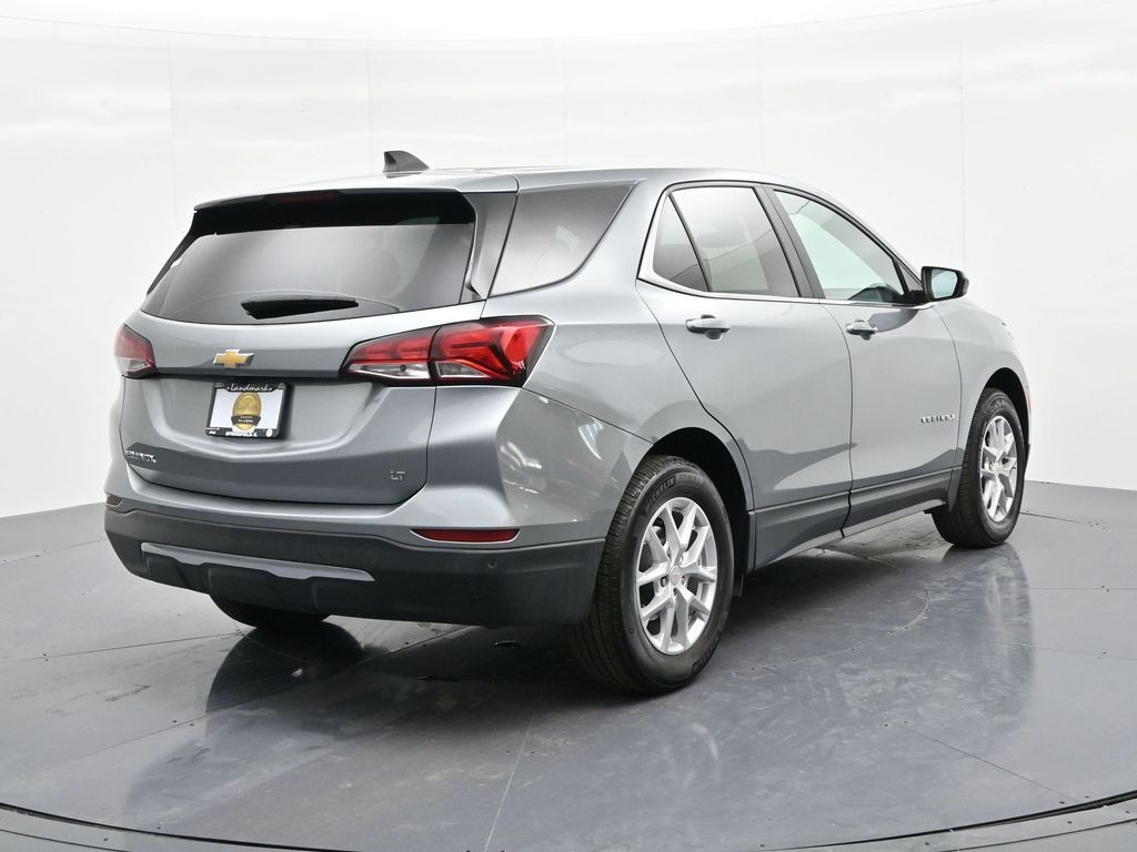 Chevrolet Equinox Vehicle Full-screen Gallery Image 06
