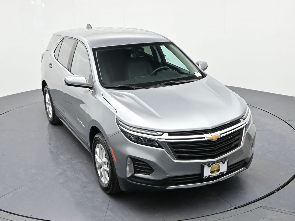 Chevrolet Equinox Vehicle Full-screen Gallery Image 15