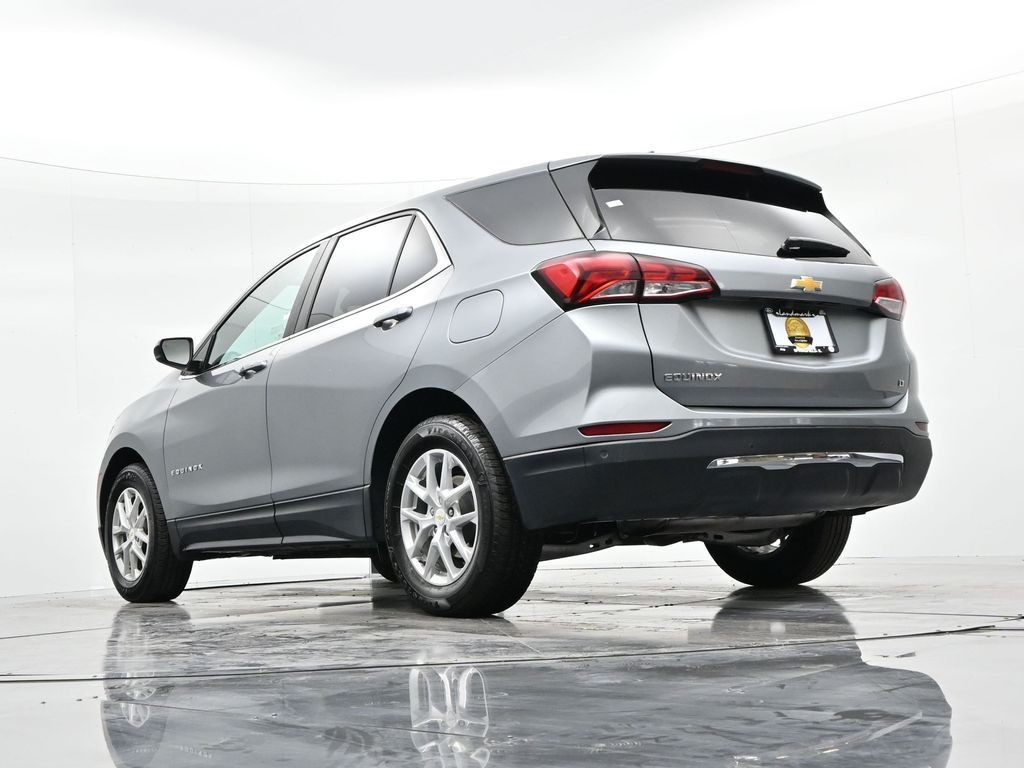 Chevrolet Equinox Vehicle Full-screen Gallery Image 19