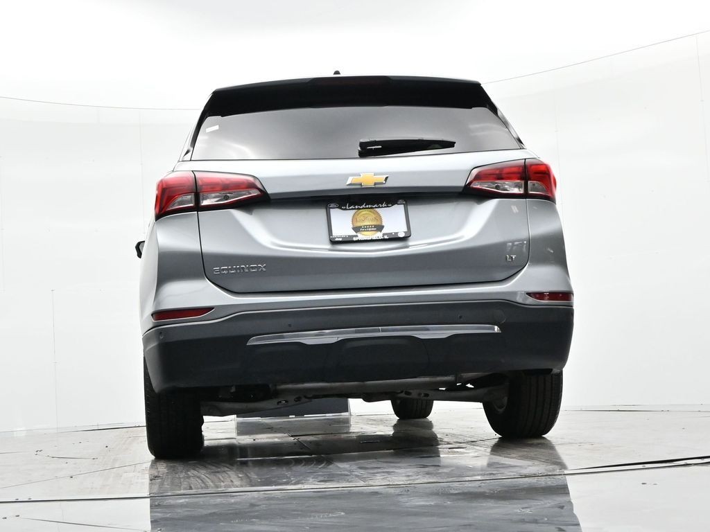 Chevrolet Equinox Vehicle Full-screen Gallery Image 20