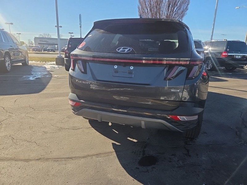 Hyundai Tucson Vehicle Full-screen Gallery Image 5