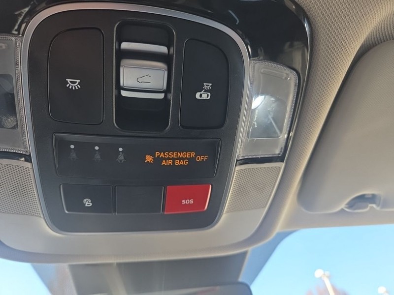 Hyundai Tucson Vehicle Full-screen Gallery Image 12