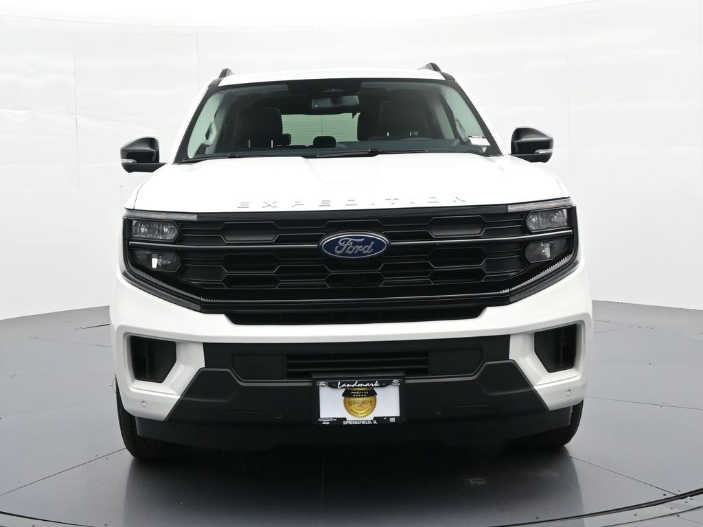 Ford Expedition Vehicle Full-screen Gallery Image 3