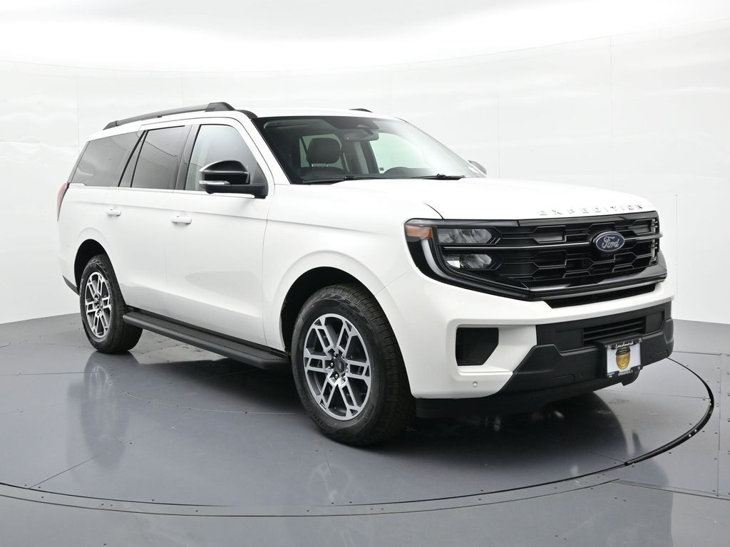 Ford Expedition Vehicle Full-screen Gallery Image 4
