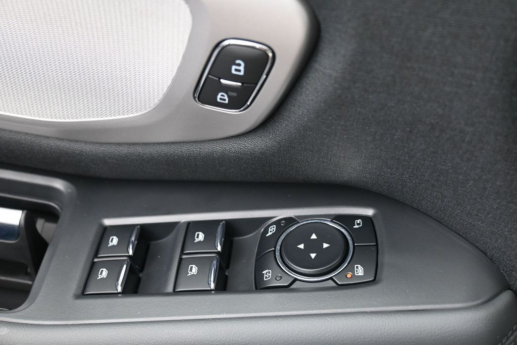 Ford Expedition Vehicle Full-screen Gallery Image 23