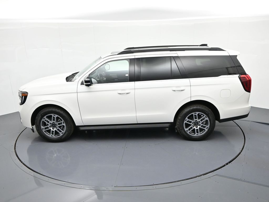 Ford Expedition Vehicle Full-screen Gallery Image 28