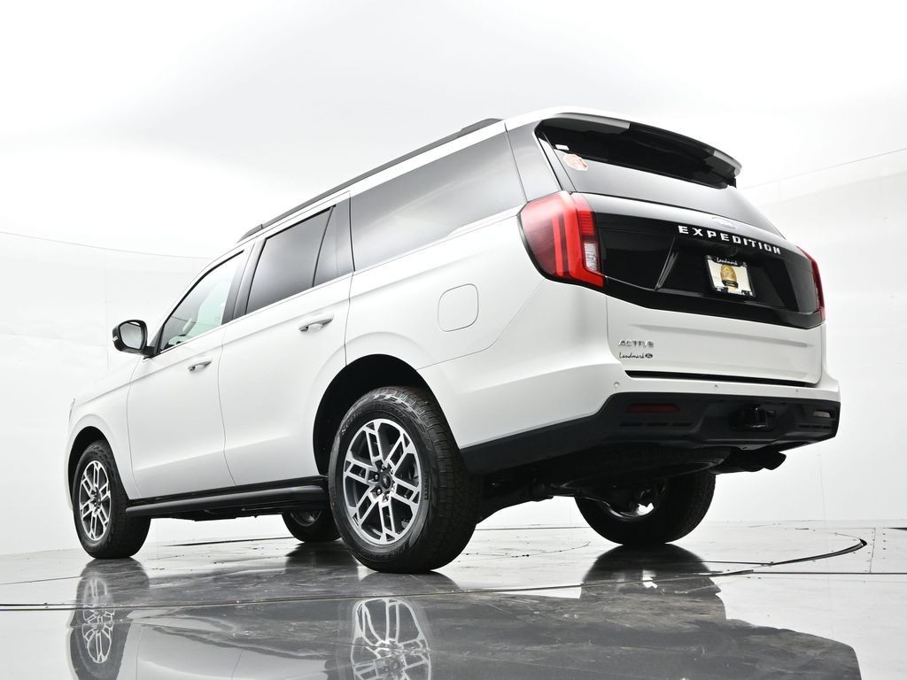 Ford Expedition Vehicle Full-screen Gallery Image 29