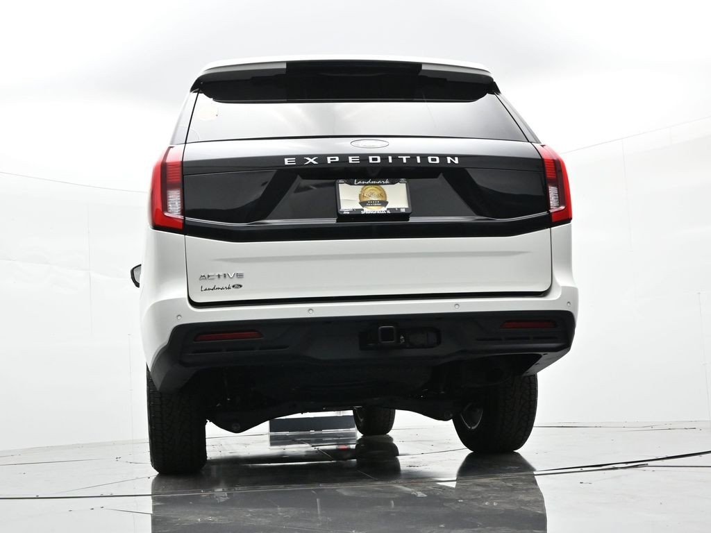 Ford Expedition Vehicle Full-screen Gallery Image 30