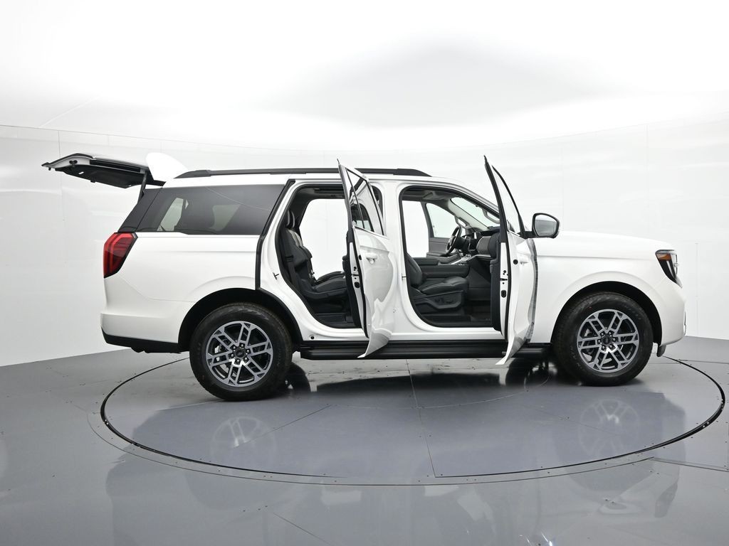 Ford Expedition Vehicle Full-screen Gallery Image 33