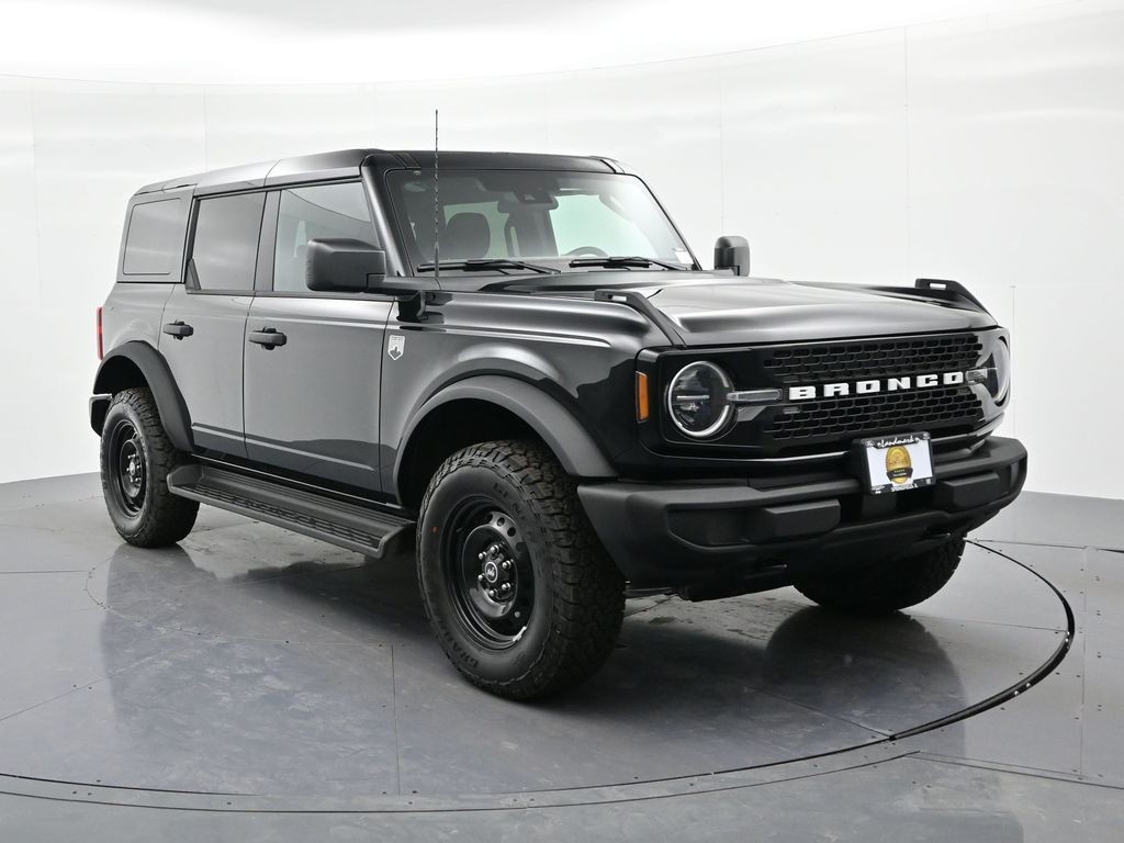 Ford Bronco Vehicle Full-screen Gallery Image 4