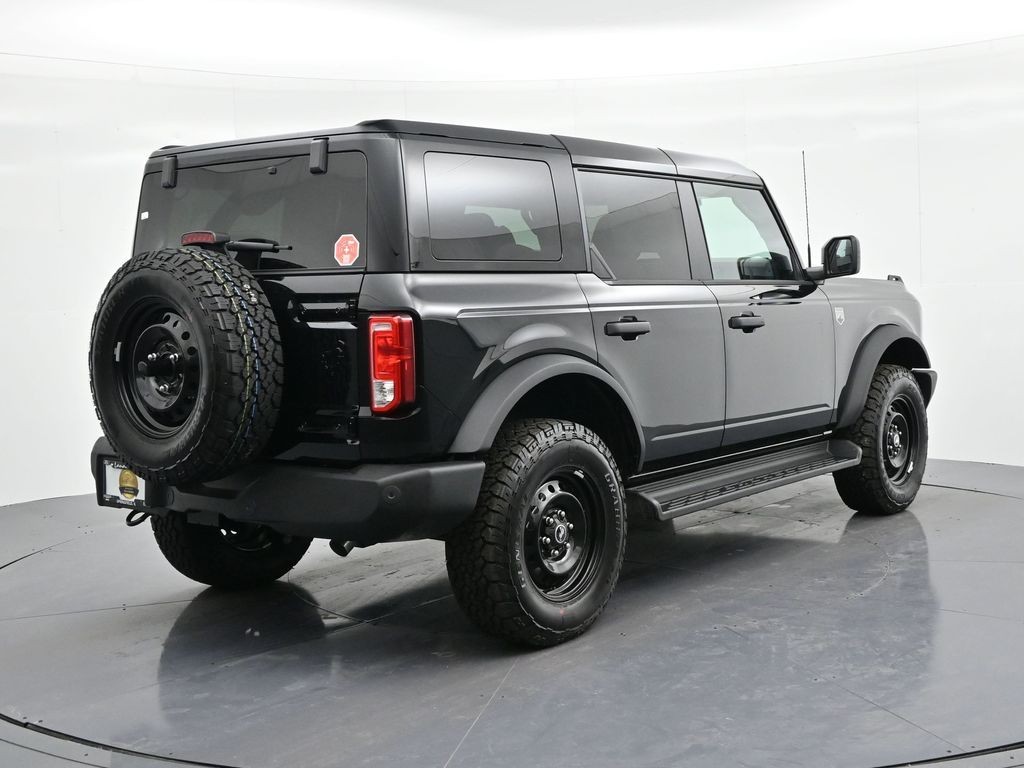 Ford Bronco Vehicle Full-screen Gallery Image 6