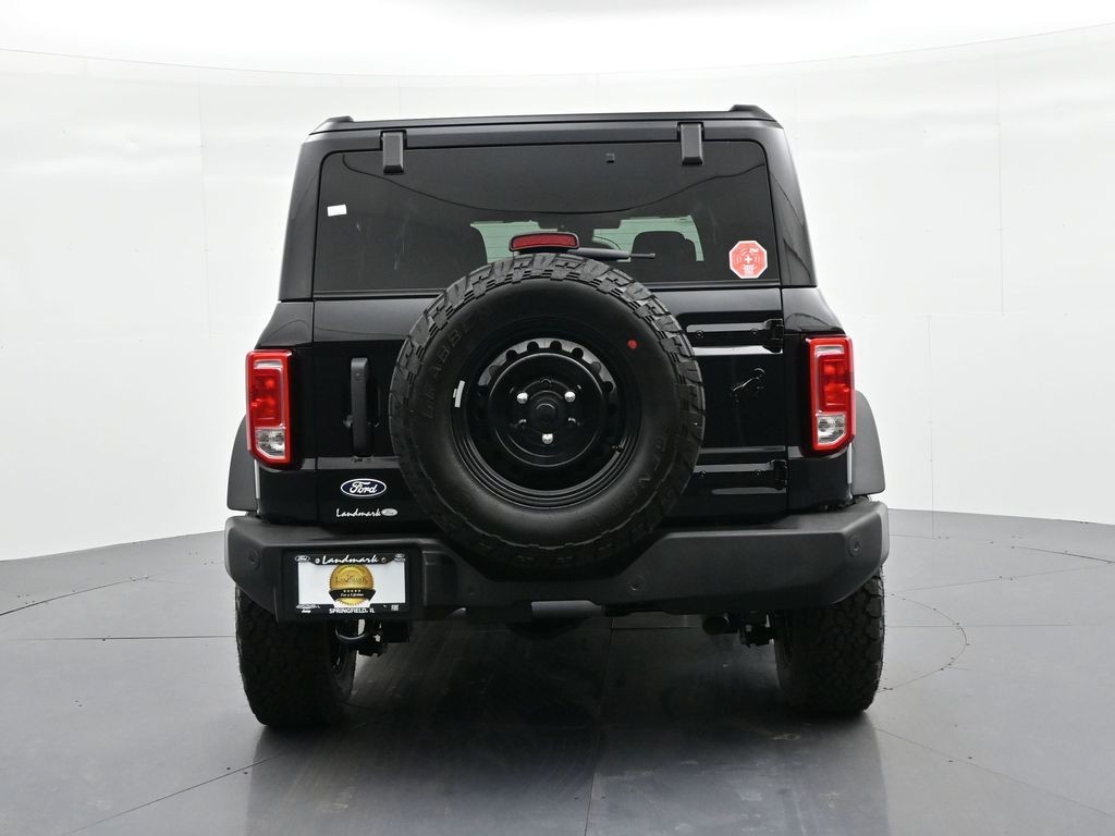 Ford Bronco Vehicle Full-screen Gallery Image 7