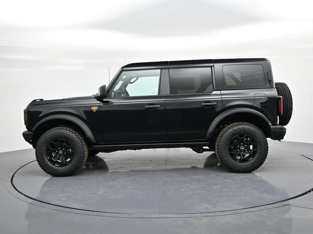 Ford Bronco Vehicle Full-screen Gallery Image 9