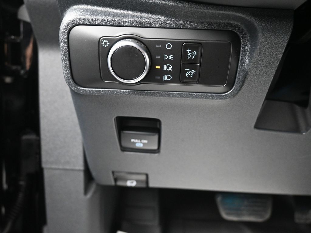 Ford Bronco Vehicle Full-screen Gallery Image 10