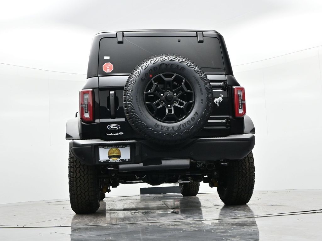 Ford Bronco Vehicle Full-screen Gallery Image 22