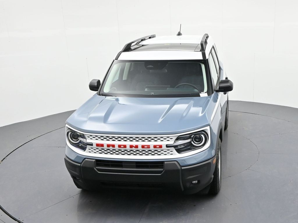 Ford Bronco Sport Vehicle Full-screen Gallery Image 19