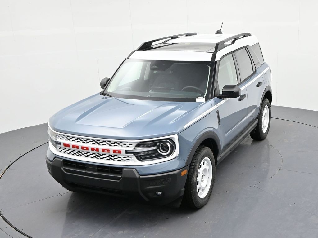 Ford Bronco Sport Vehicle Full-screen Gallery Image 20