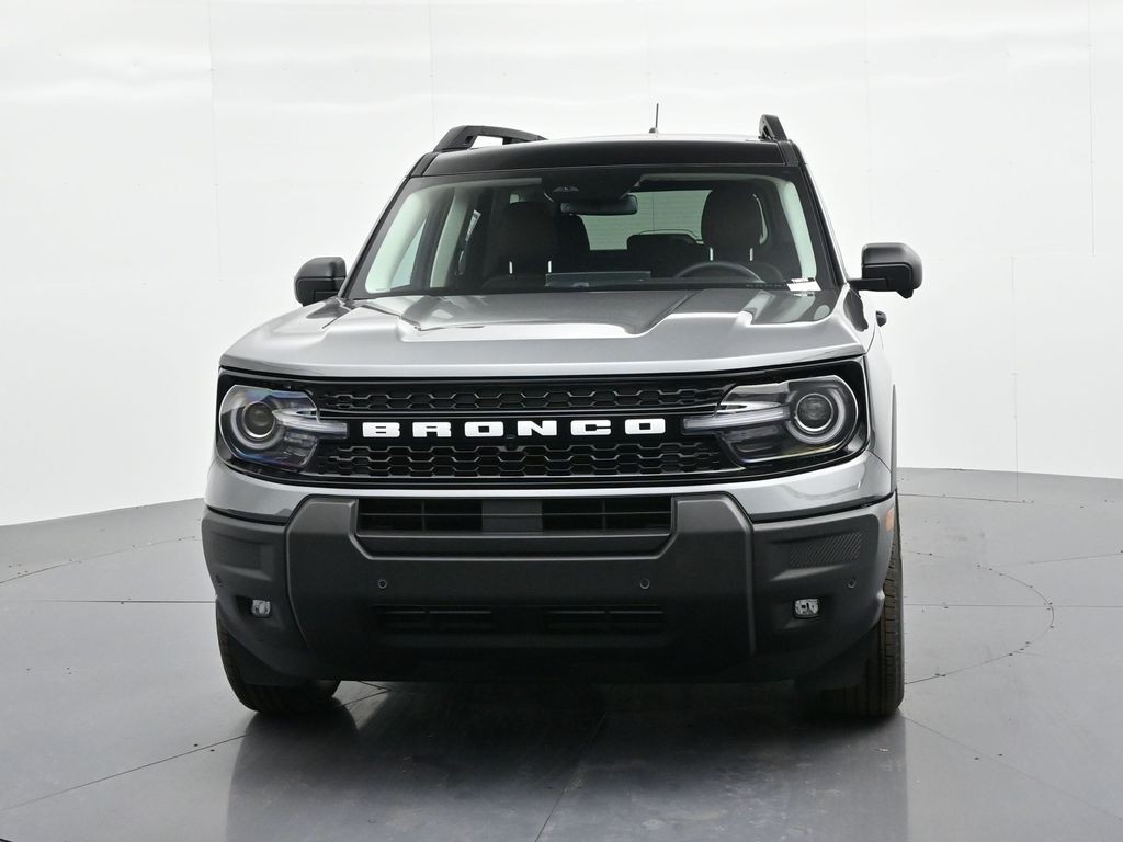 Ford Bronco Sport Vehicle Full-screen Gallery Image 3