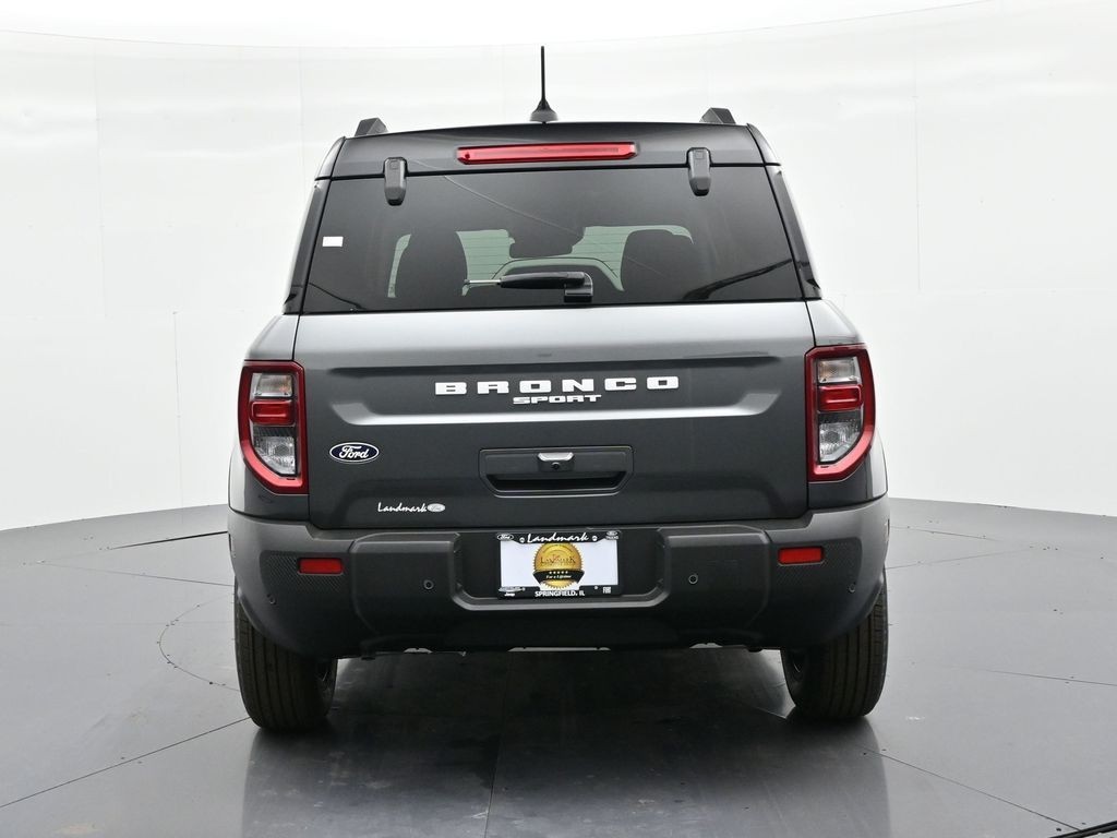 Ford Bronco Sport Vehicle Full-screen Gallery Image 7