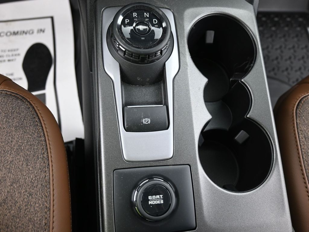 Ford Bronco Sport Vehicle Full-screen Gallery Image 16