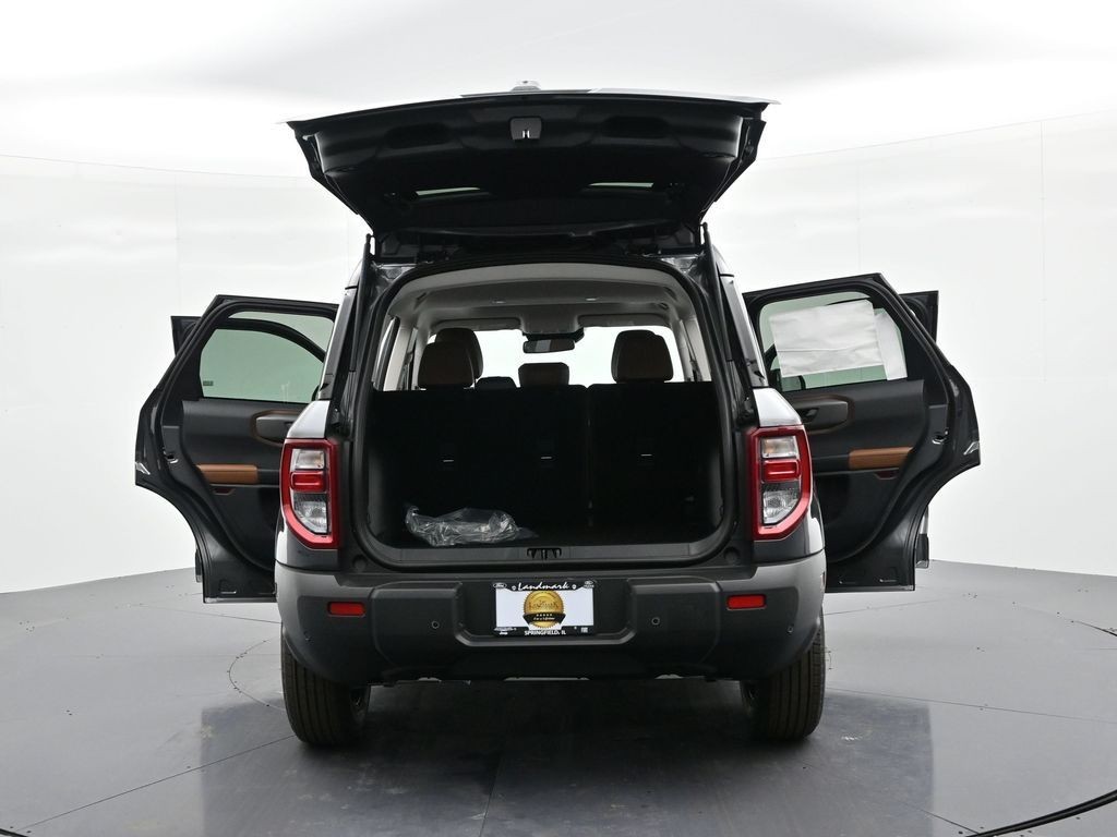 Ford Bronco Sport Vehicle Full-screen Gallery Image 29