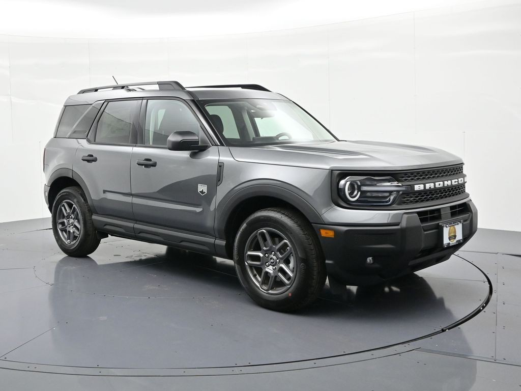 Ford Bronco Sport Vehicle Full-screen Gallery Image 4