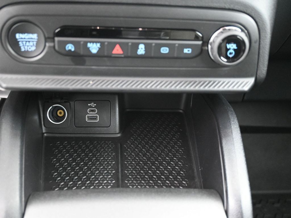 Ford Bronco Sport Vehicle Full-screen Gallery Image 13