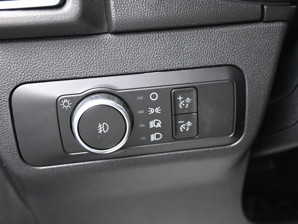 Ford Bronco Sport Vehicle Full-screen Gallery Image 15