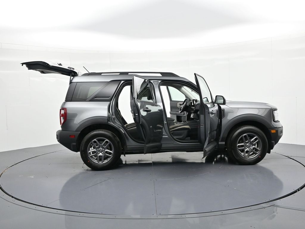 Ford Bronco Sport Vehicle Full-screen Gallery Image 28