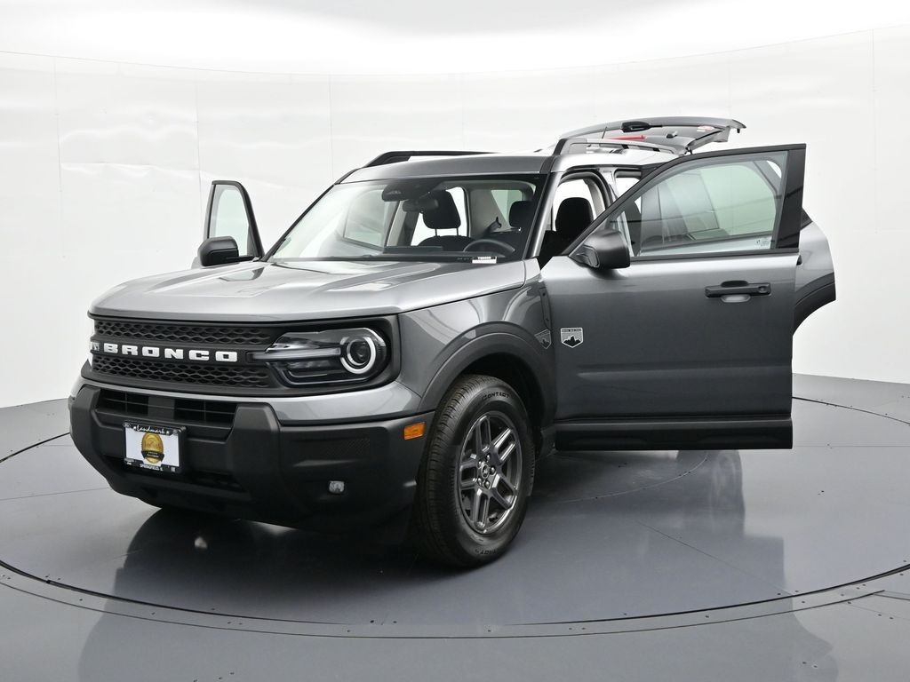 Ford Bronco Sport Vehicle Full-screen Gallery Image 30