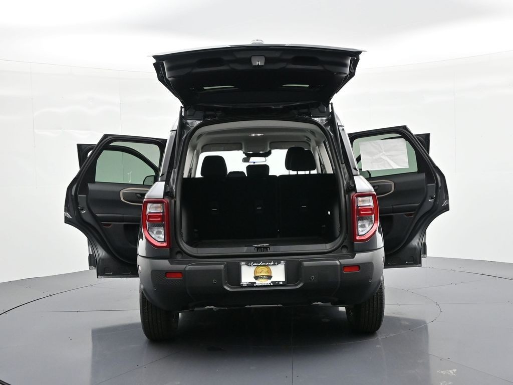 Ford Bronco Sport Vehicle Full-screen Gallery Image 31