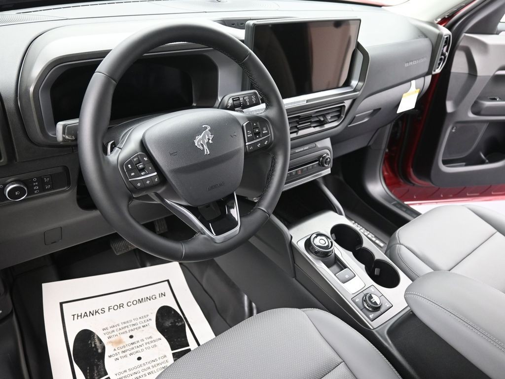 Ford Bronco Sport Vehicle Full-screen Gallery Image 17