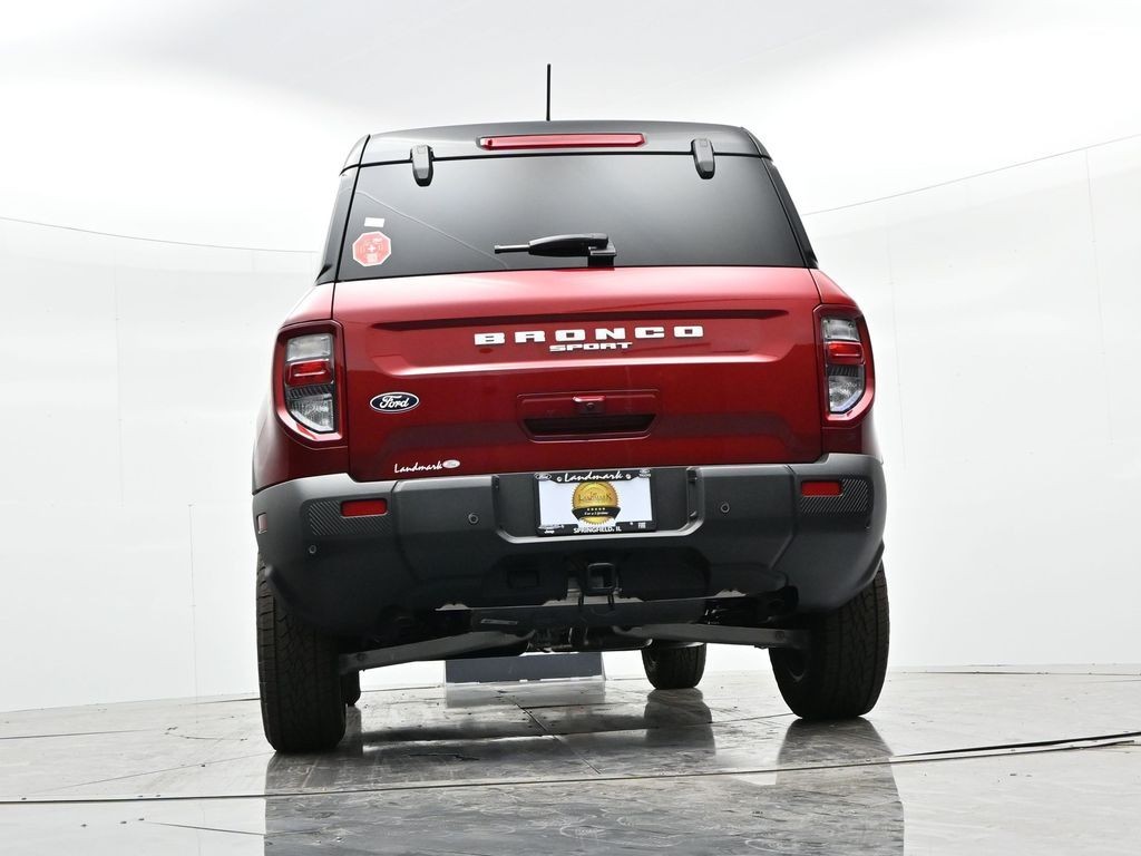 Ford Bronco Sport Vehicle Full-screen Gallery Image 23