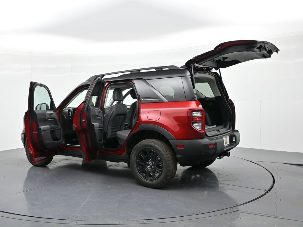 Ford Bronco Sport Vehicle Full-screen Gallery Image 27