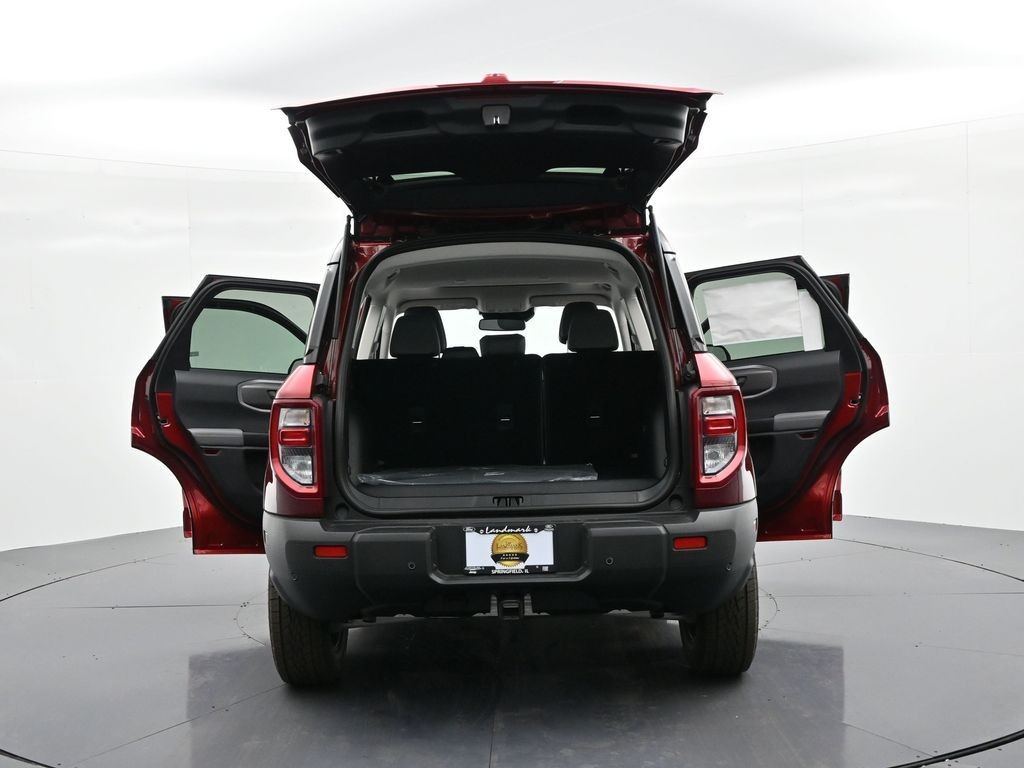 Ford Bronco Sport Vehicle Full-screen Gallery Image 29