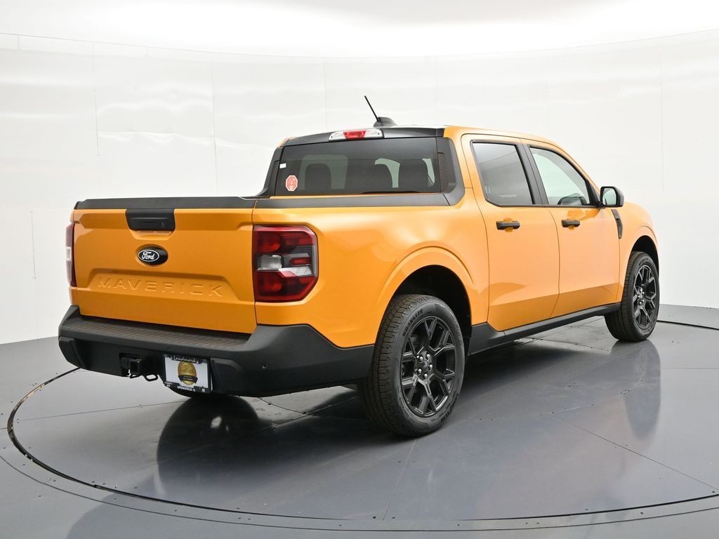 Ford Maverick Vehicle Full-screen Gallery Image 6