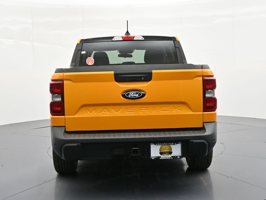Ford Maverick Vehicle Full-screen Gallery Image 7