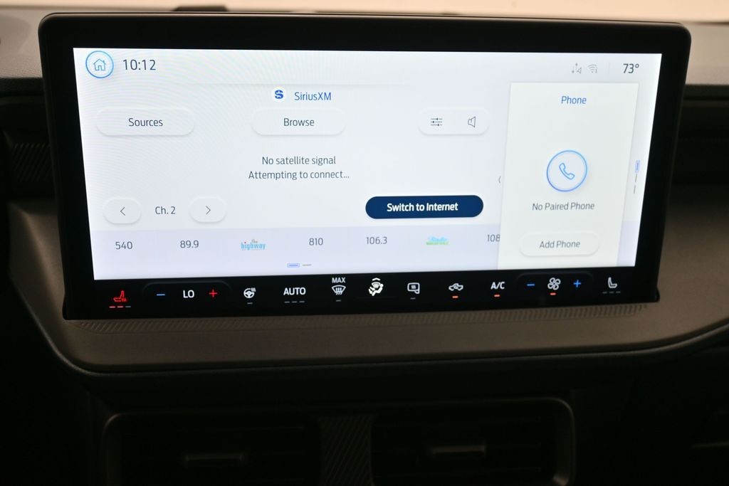 Ford Maverick Vehicle Full-screen Gallery Image 11