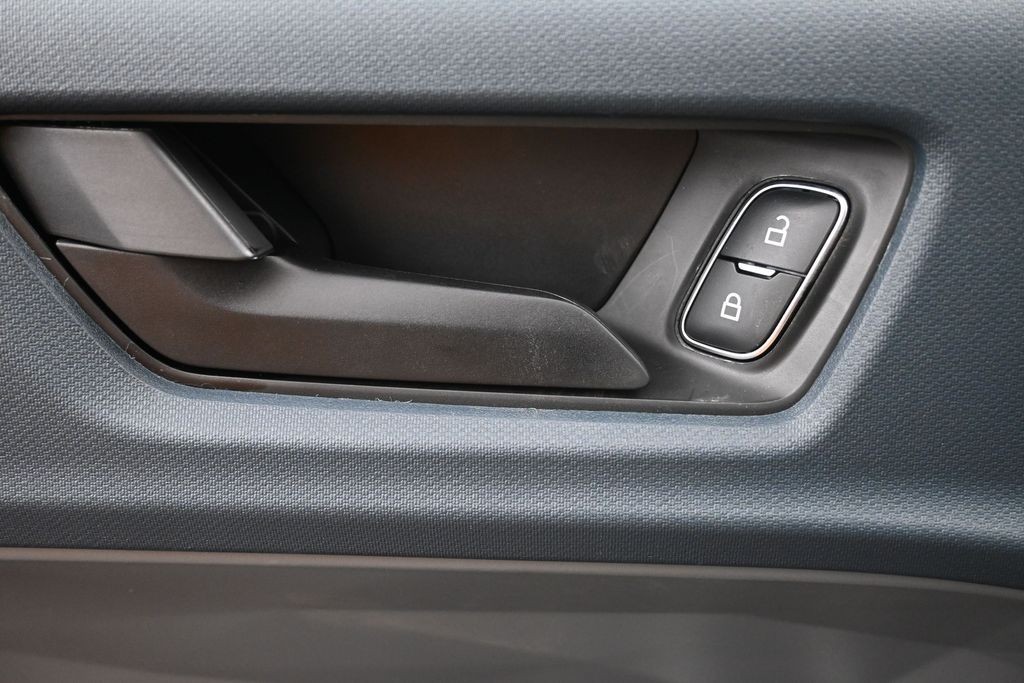 Ford Maverick Vehicle Full-screen Gallery Image 22
