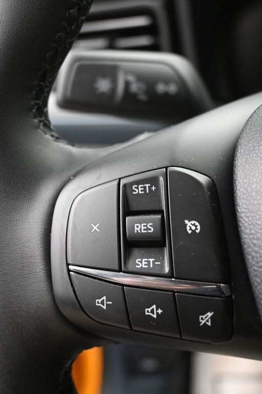 Ford Maverick Vehicle Full-screen Gallery Image 18