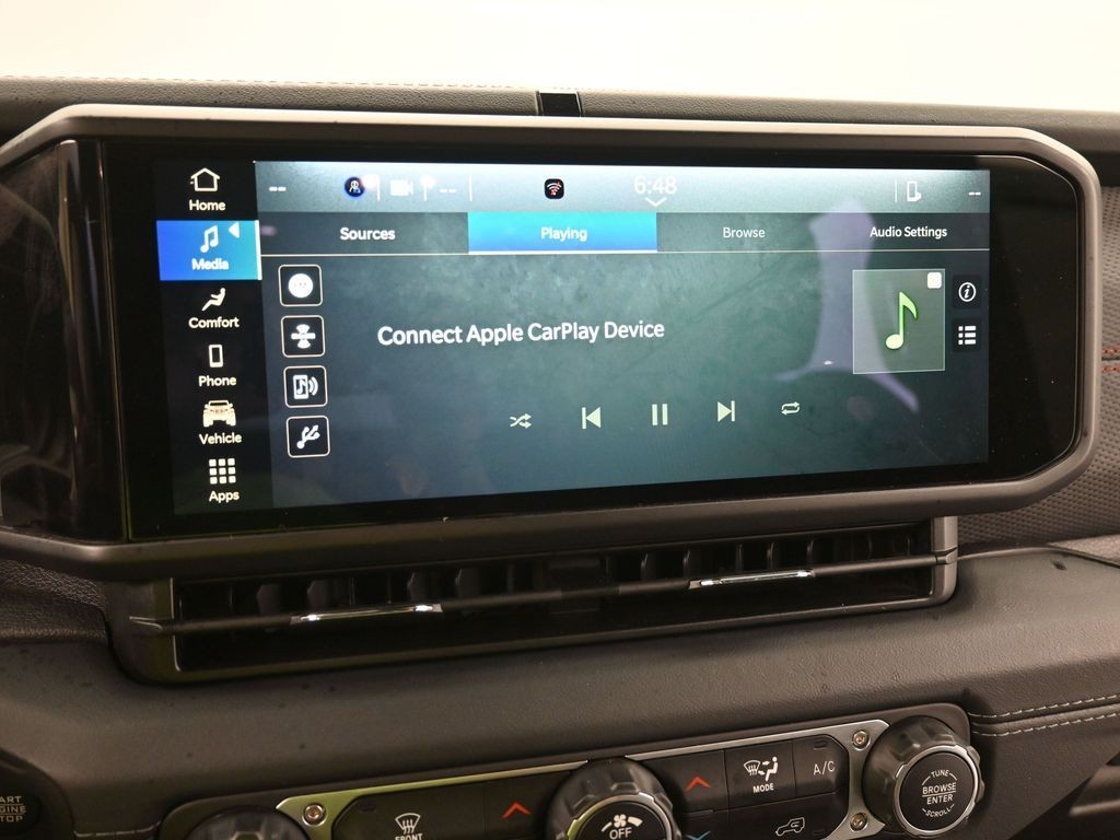 Jeep Wrangler Vehicle Full-screen Gallery Image 10