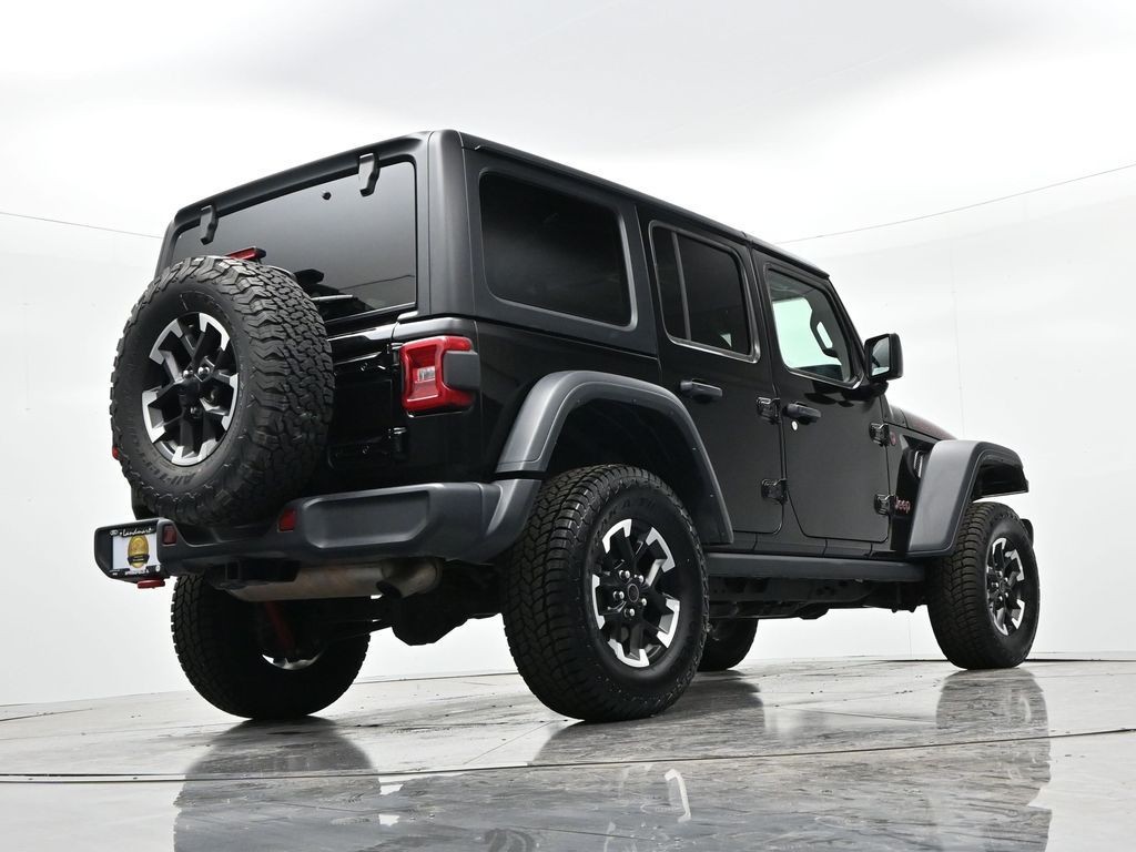 Jeep Wrangler Vehicle Full-screen Gallery Image 21