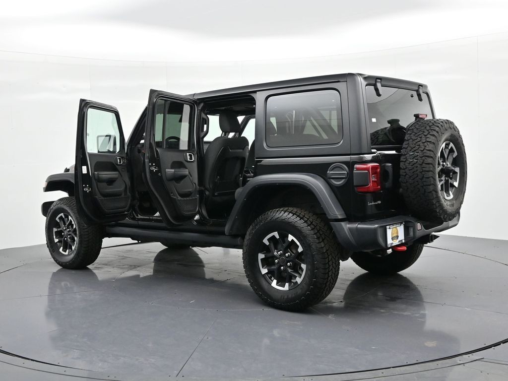 Jeep Wrangler Vehicle Full-screen Gallery Image 24
