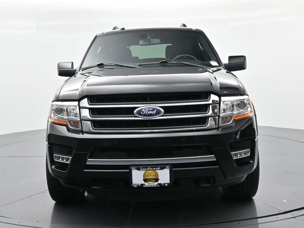 Ford Expedition Vehicle Full-screen Gallery Image 3