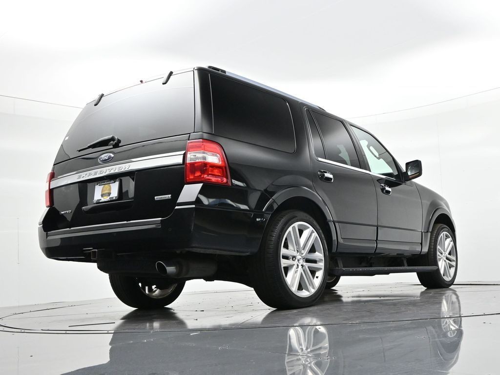 Ford Expedition Vehicle Full-screen Gallery Image 22