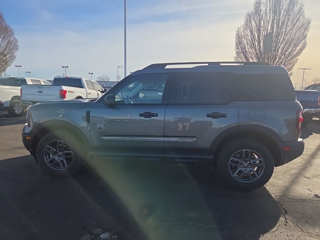 Ford Bronco Sport Vehicle Full-screen Gallery Image 03