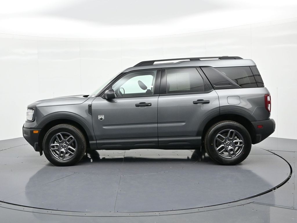 Ford Bronco Sport Vehicle Full-screen Gallery Image 09