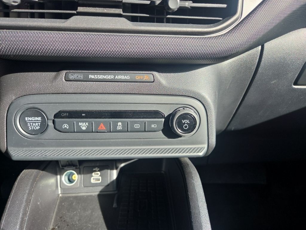 Ford Bronco Sport Vehicle Full-screen Gallery Image 14