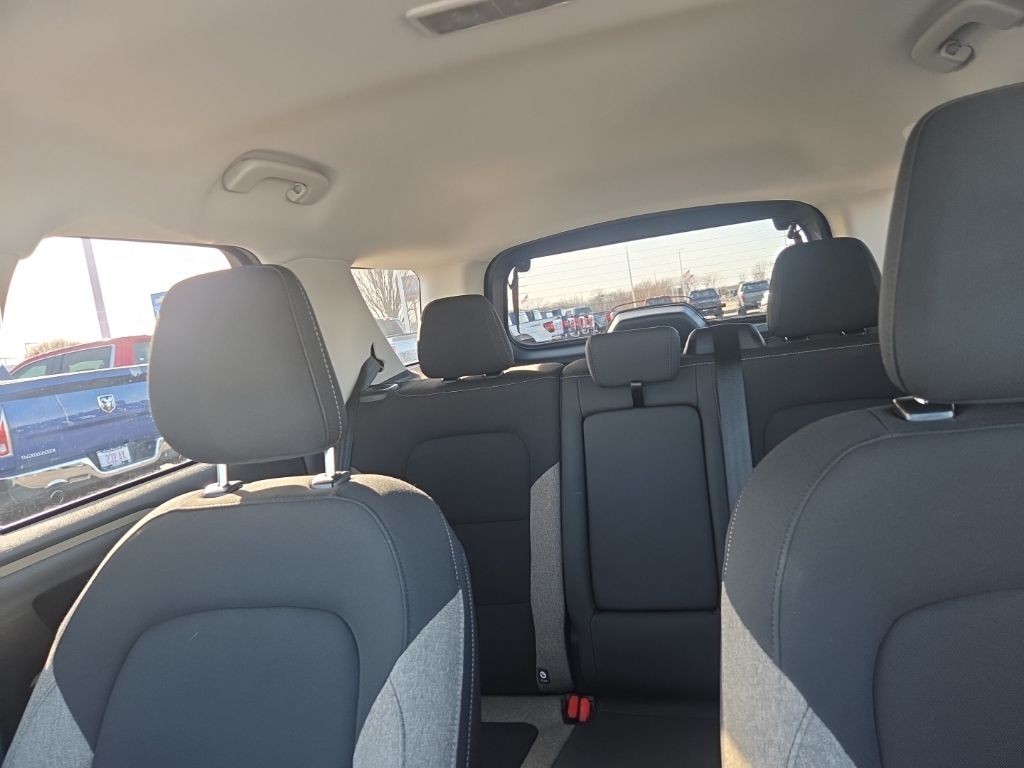 Ford Bronco Sport Vehicle Full-screen Gallery Image 16